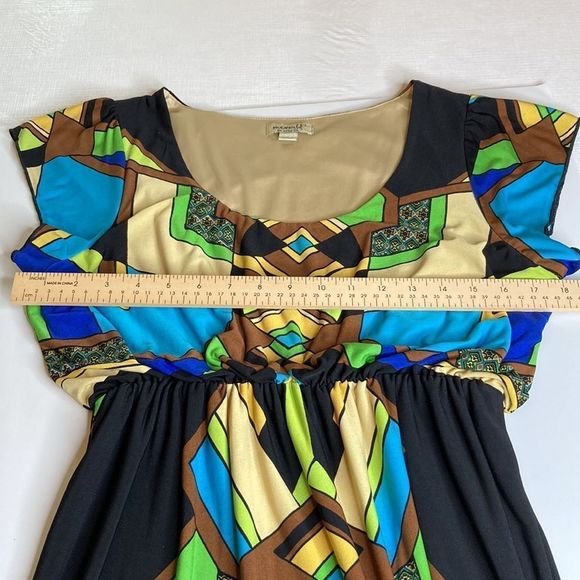 Emerald Dress Geometric Print Dress - Picture 7 of 10